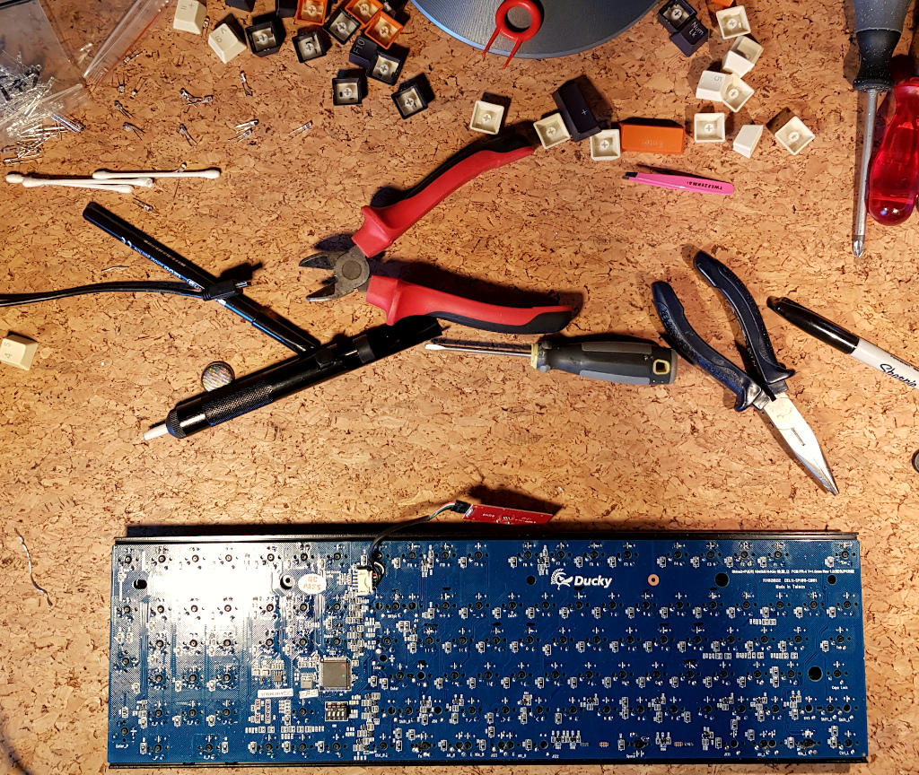 Ducky keyboard ready for repair